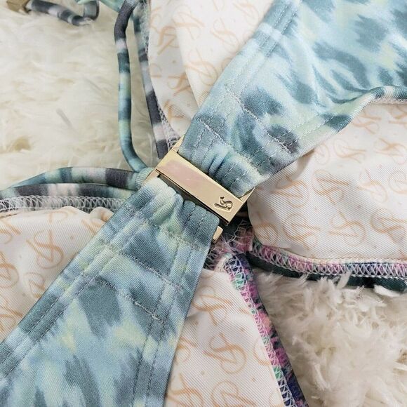 Victoria's Secret Cut out front and back monokini with gems in front Medium - Picture 7 of 8